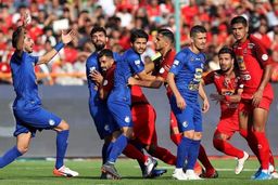 مشکل اصلی فوتبال دلال‌ها هستند نه خارجی‌ها/ سرخابی ها نباید محروم شوند

