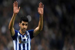 گل طارمی به بارسلونا که آفساید اعلام شد