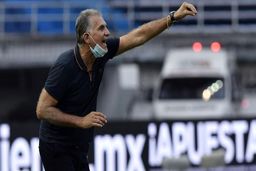 کارلوس کی‌روش به سیم آخر زد: ما درگیر بیماری COVAR هستیم!

