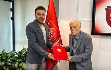 خلیلی حکم سرپرستی‌اش در پرسپولیس را از خوردبین گرفت
