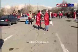 ورود تی تی ها به آزادی برای تماشای بازی پرسپولیس و تراکتور