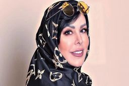 پوشش جدید فلور نظری در کافه های اروپا!فلور نظری بعد از عمل 20سال جوان شد|عکس