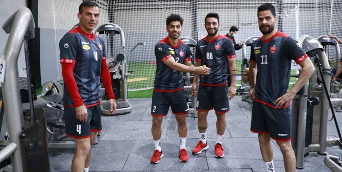 بازیکنان پرسپولیس وزنه و استخر را مهمان کاپیتان شدند
