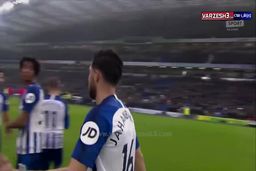 تشویق شدید هواداران پس از درخشش علیرضا جهانبخش مقابل چلسی