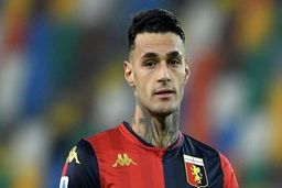 پدر یک فوتبالیست قاطی کرد!+جزئیات بیشتر 