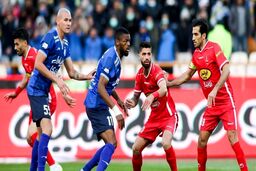 یامگا به دنبال فسخ با استقلال و ثبت با پرسپولیس