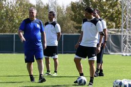 دراگان اسکوچیچ و دستیارانش به تعطیلات رفتند