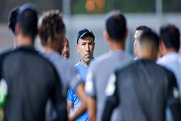 چاقی درد سر جدید سرمربی رقیب استقلال