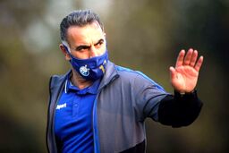 سرمربی آبی‌پوشان راه قهرمانی استقلال را پیدا کرد + عکس