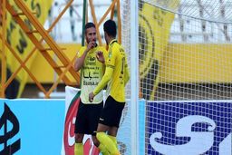 سپاهان مس را در هم کوبید؛دبل شهباززاده 