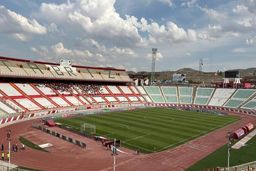 تراکتور ۵۰ هزار، پرسپولیس ۵ هزار نفر!