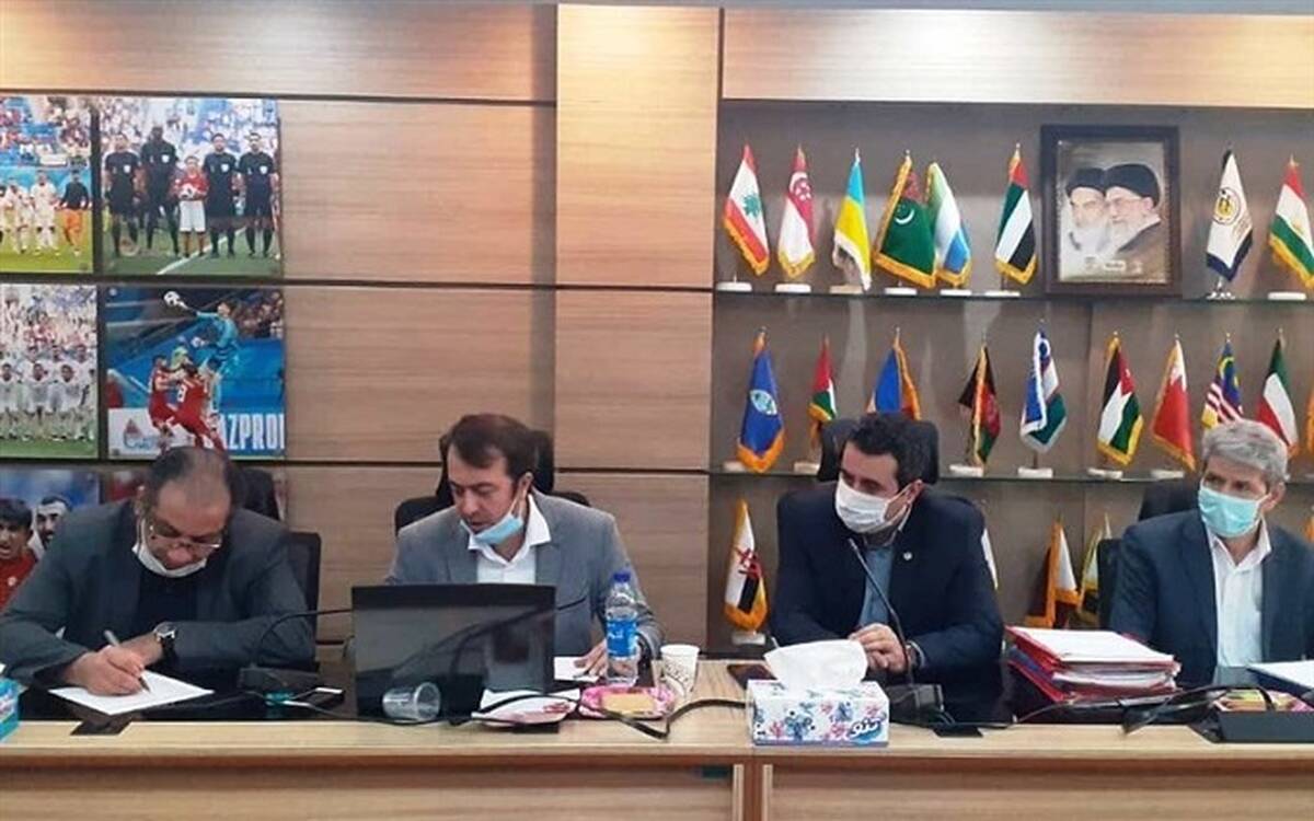 بررسی اسناد و مدارک پرسپولیس برای صدور مجوز حرفه‌ای