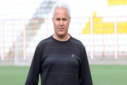 بازگشت پیوس به قلعه عقاب ها