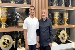 رفیعی 3 ساله با پرسپولیس تمدید کرد
