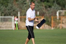 معرفی سرمربی جدید سپاهان

