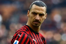 واکنش تند زلاتان سرانجام به تخریب مجسمه‌اش در سوئد

