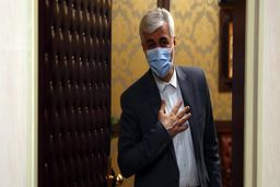 تناقض سخنان وزیر و فدراسیون در علت عدم حضور تماشاگران