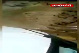 ریزش وحشتناک سنگ‌های غول پیکر در محور هراز|جاده بسته شد