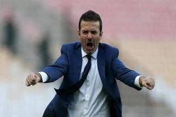 استراماچونی در سفارت ایران، چک را تحویل گرفت + جزئیات

