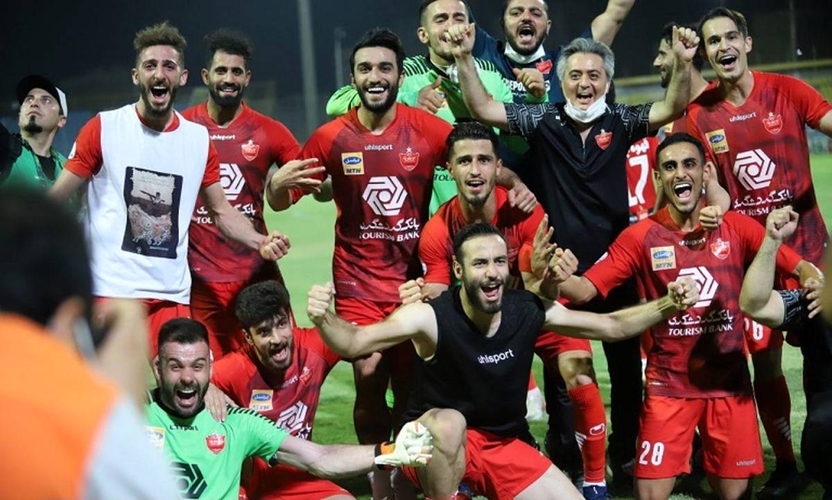 واکنش هنرمندان به قهرمانی پرسپولیس؛ پوکر مبارک