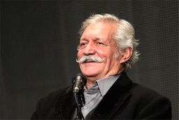 ماجرای جنجالی آتش تقی پور در برنامه زنده و‌ افتادن شورت مامان دوز +فیلم