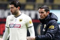 دعوای سرمربی و مهاجم ایرانی آاِک/ خط و نشان خیمنس و انصاری فرد برای هم