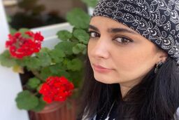 عکس لورفته لیندا کیانی بغل مرد غریبه| تیپ دیدنی لیندا کیانی در خارج