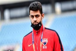 تزریق واکسن کرونا به لژیونر پرسپولیسی در اولین کشور کرونایی دنیا