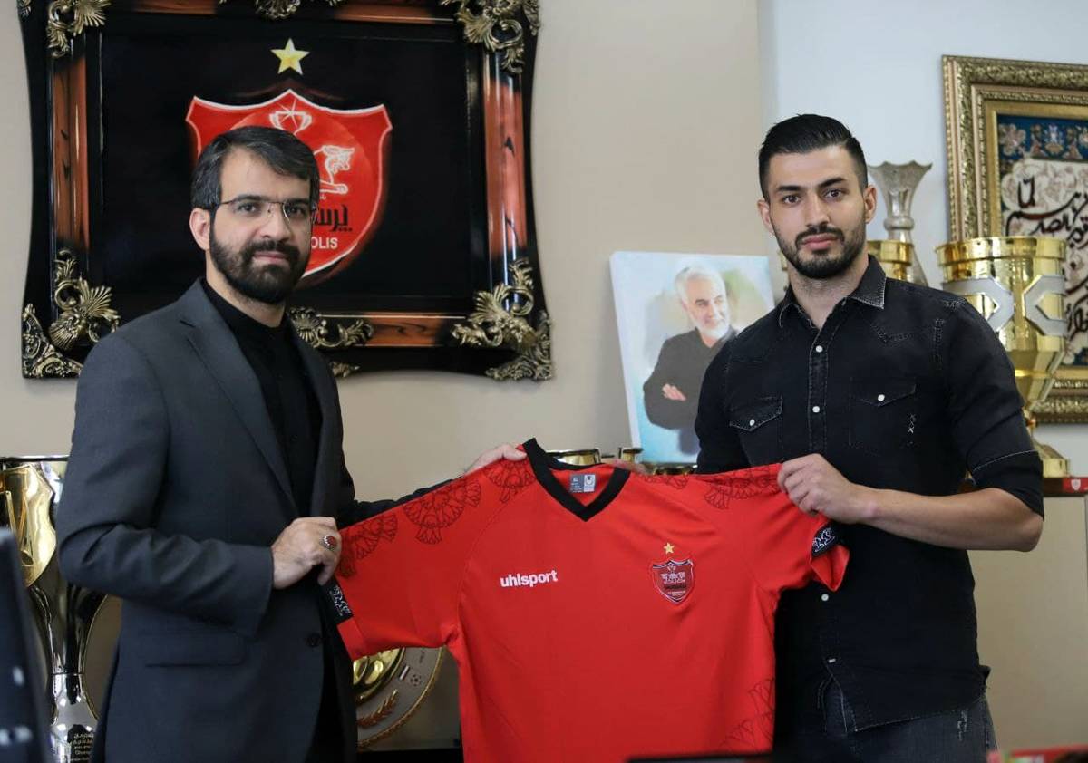 رضا‌ دهقانی‌ دو‌ ساله‌ به‌ پرسپولیس پیوست‌؛عکس