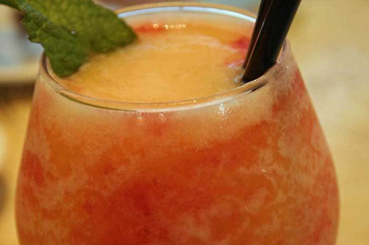 به راحتی یک رانی هلو دلچسب در خانه تهیه کنید+طرز تهیه
