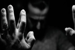 فاجعه دست درازی دو پسر به ندای 16 ساله|راز فیلم سیاه در گوشی موبایل و التماس های دختر