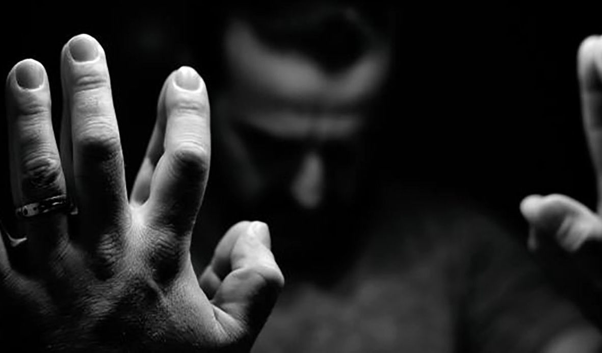 تصویر زنی که هنگام فاجعه دست درازی خود را کشت|عکس محل پرتاب