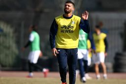 خروج عارف و نیمکت نشینی دیاباته / ترکیب استقلال در نبرد حساس با  تراکتور

