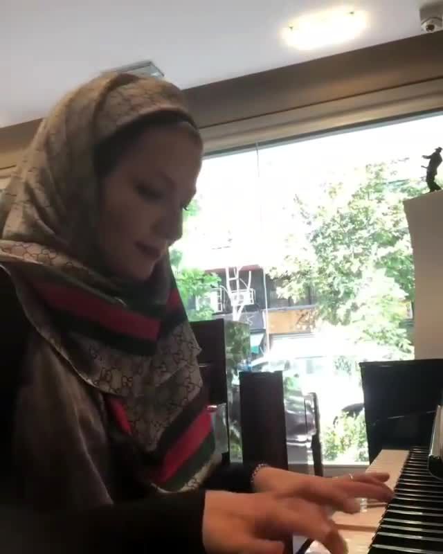 خاله شادونه در خارج از کشور