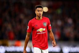 جلسی لینگارد در لیست فروش شیاطین‌سرخ