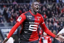 مهاجم سنگالی مقابل پرسپولیس بازی می‌کند؟

