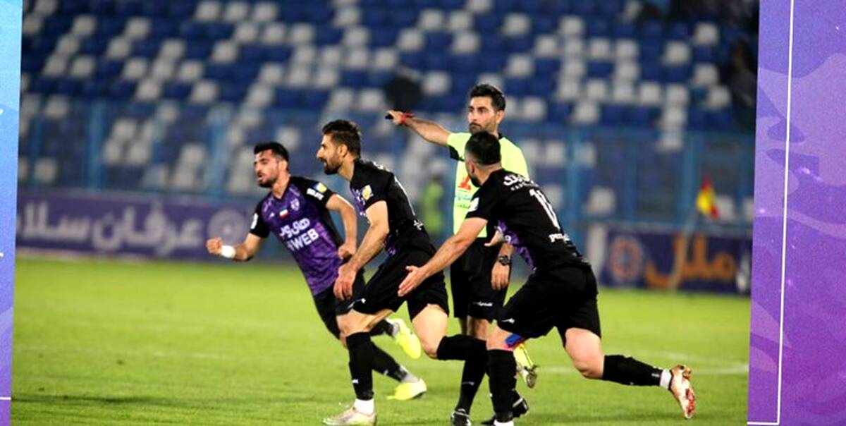بازیکنان هوادار حق مصاحبه ندارند