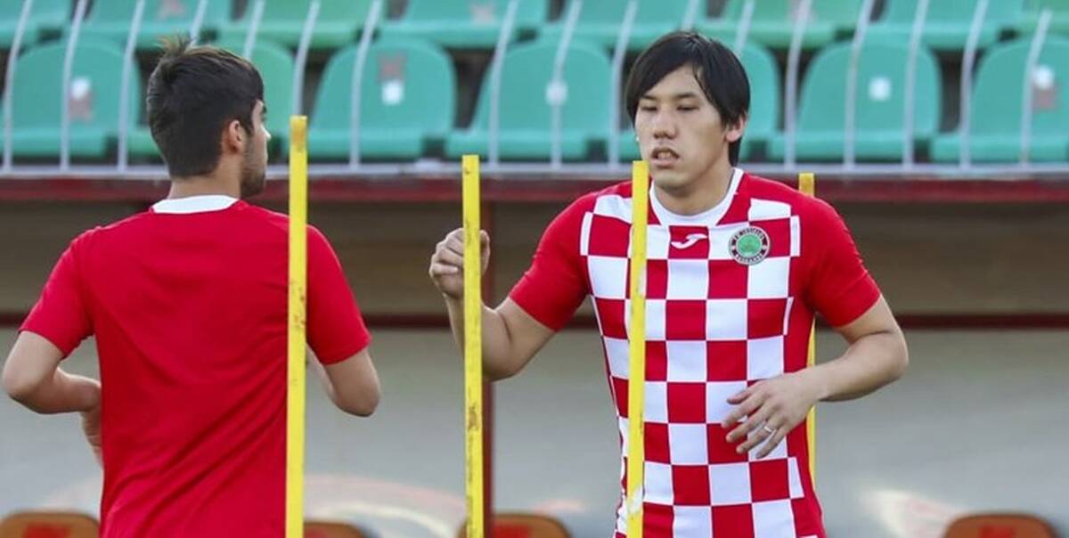 هافبک ژاپنی برای استقلال مقابل پرسپولیس بازی می کند
