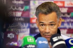 مورایس:من به هواداران حق می دهم