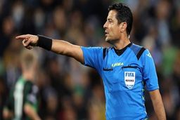 افتتاحیه جام ملت های آسیا با سوت فغانی از استرالیا