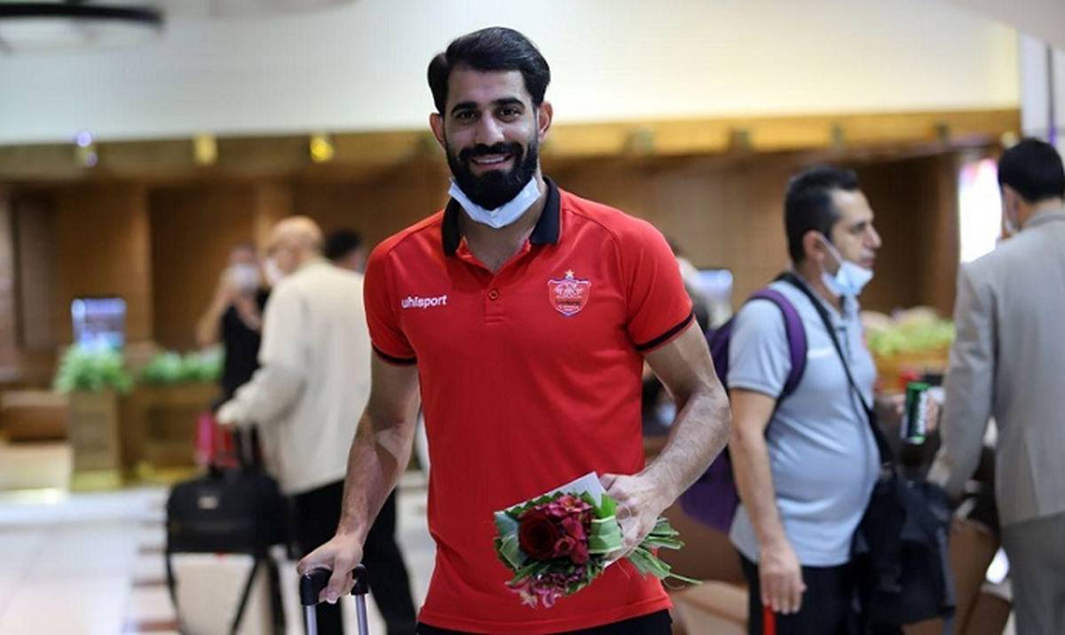 مدافع پرسپولیس مانع از دریافت مجوز حرفه‌ای استقلال