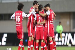 اختلاف نظر عجیب درباره پارگی رباط مهاجم پرسپولیس