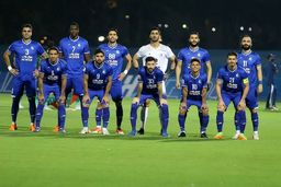 استقلال همچنان چشم انتظار مجوز زیارت خانه خدا