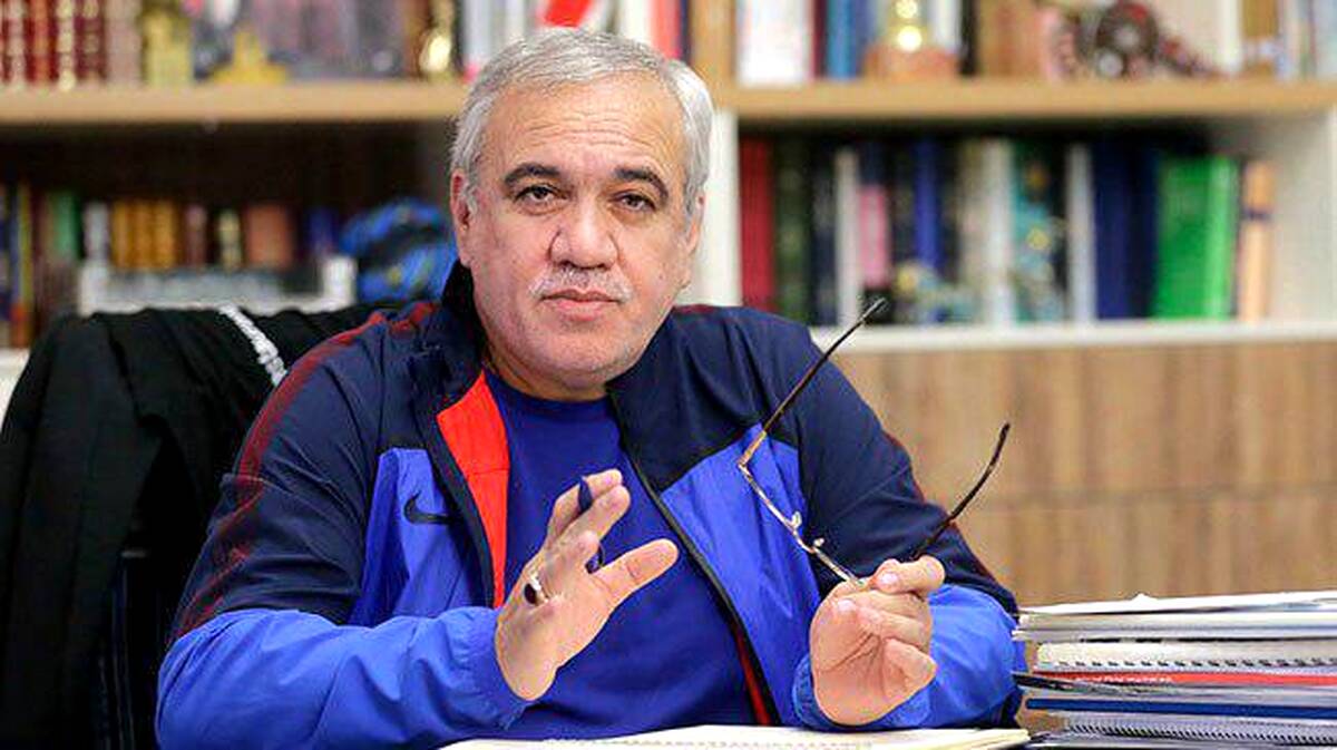 فتح‌الله‌زاده: پرسپولیس را به آذری جهرمی بدهند اداره‌اش کند!