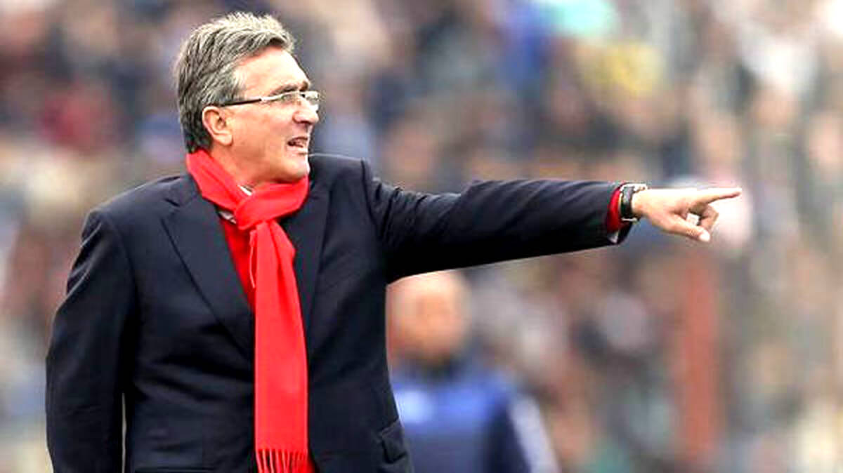 واکنش تند سرمربی سابق پرسپولیس  به اظهارنظر جنجالی

