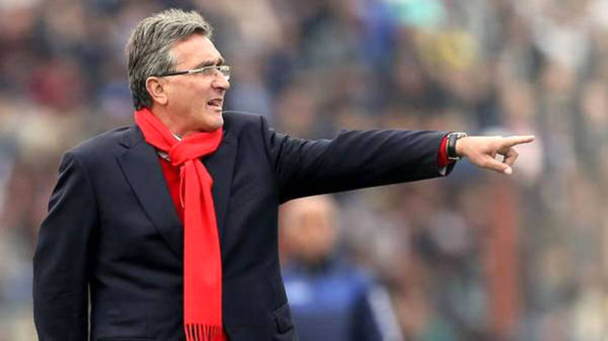 واکنش تند سرمربی سابق پرسپولیس  به اظهارنظر جنجالی

