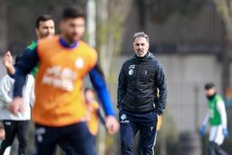 حمایت مشروط از محمود فکری/  پیروزی دربی از تو حمایت از ما