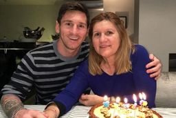 شگفت زدگی مادر مسی از توپ طلای ششم

