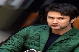 کلاه متفاوت شاهرخ استخری+عکس