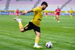ستاره سپاهان بازی با پرسپولیس را از دست داد